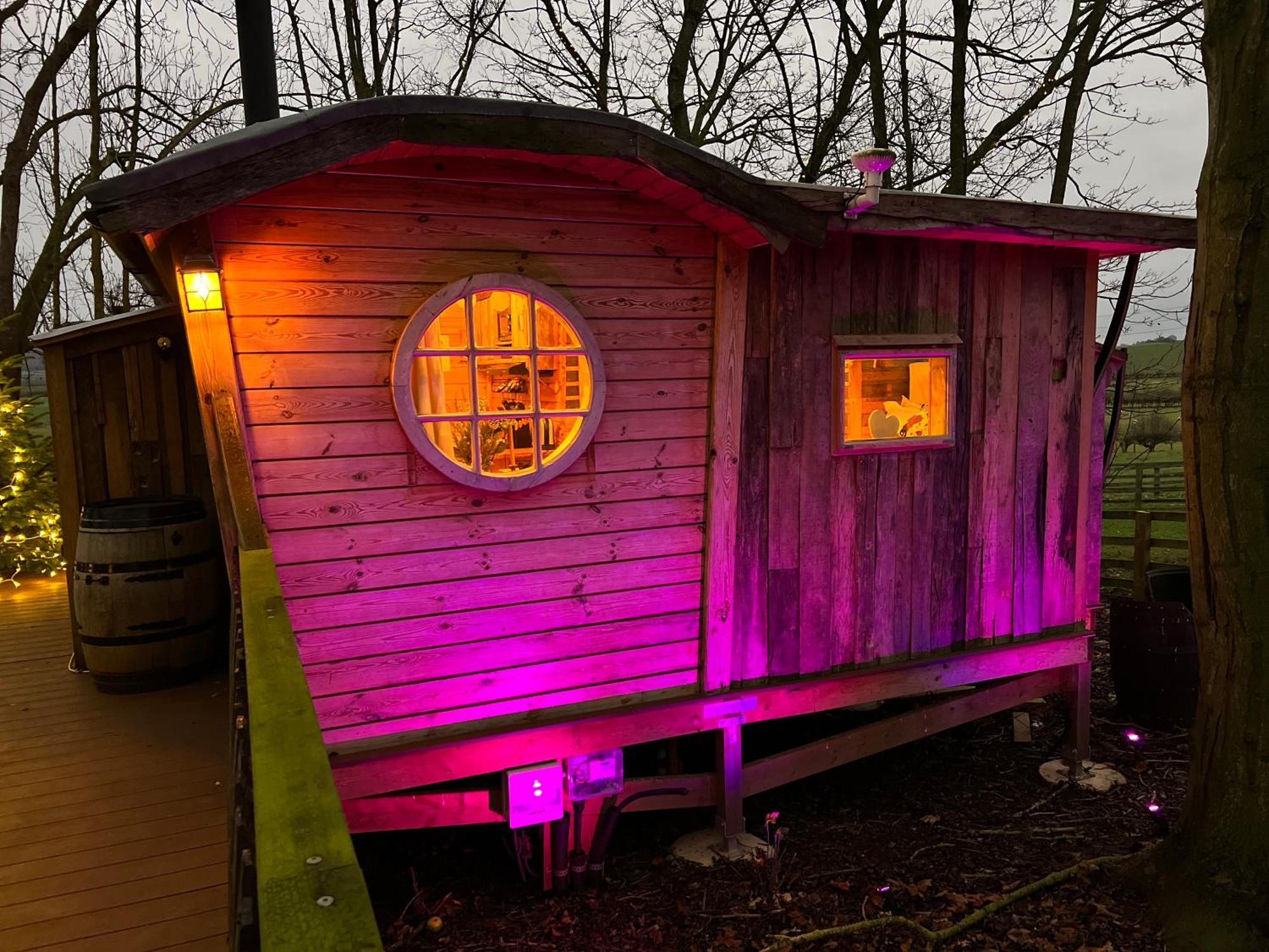 Burtree Country House, Tipi'S, Treehouse & Lodge & House Rooms With Hot Tubs In A Private Garden Тирск Екстериор снимка