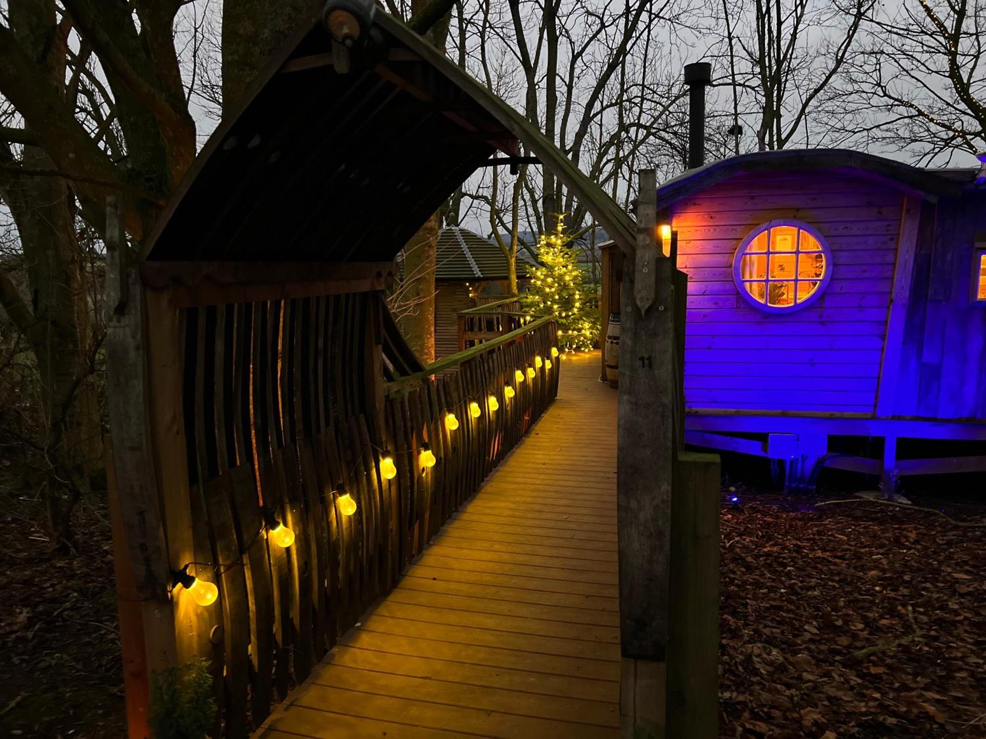 Burtree Country House, Tipi'S, Treehouse & Lodge & House Rooms With Hot Tubs In A Private Garden Тирск Екстериор снимка