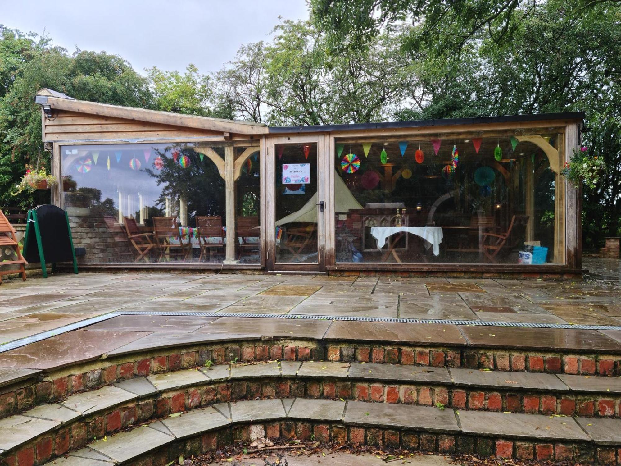 Burtree Country House, Tipi'S, Treehouse & Lodge & House Rooms With Hot Tubs In A Private Garden Тирск Екстериор снимка