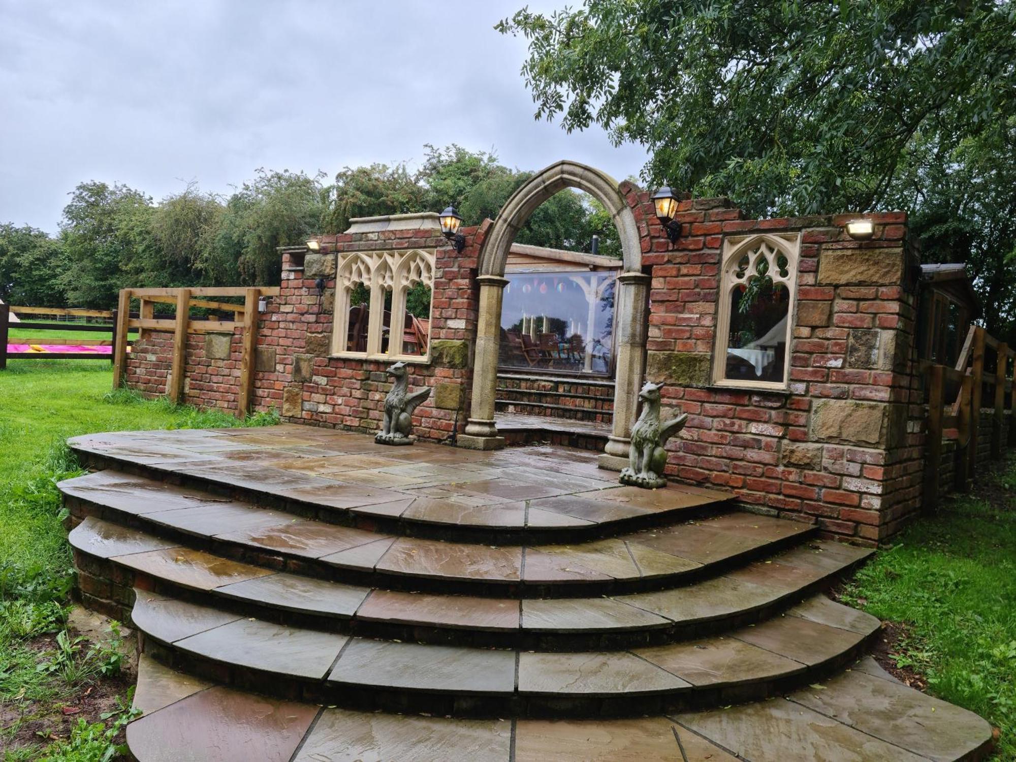 Burtree Country House, Tipi'S, Treehouse & Lodge & House Rooms With Hot Tubs In A Private Garden Тирск Екстериор снимка